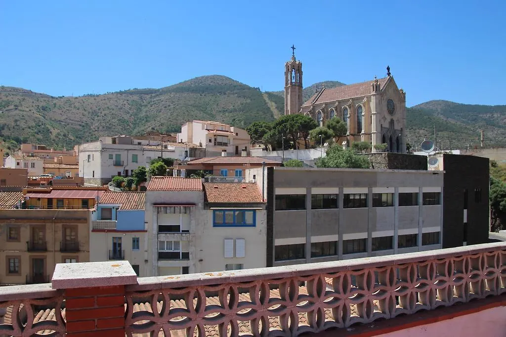 Guest house Hostal Portbou