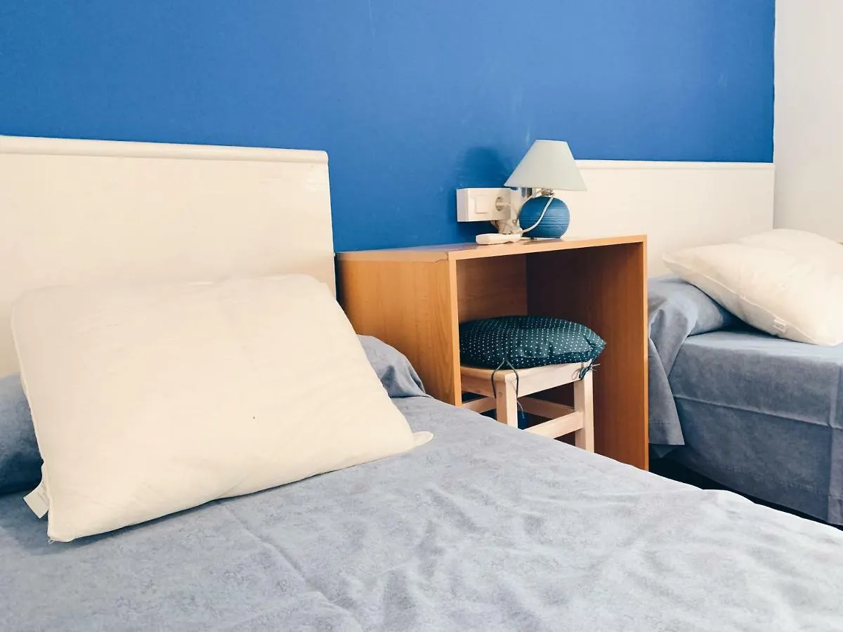 Hostal Portbou Guest house