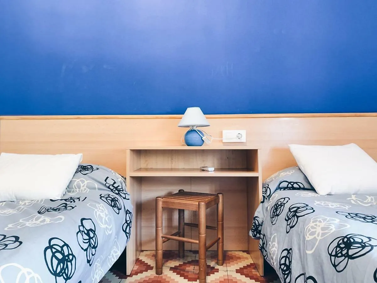 Hostal Portbou Guest house