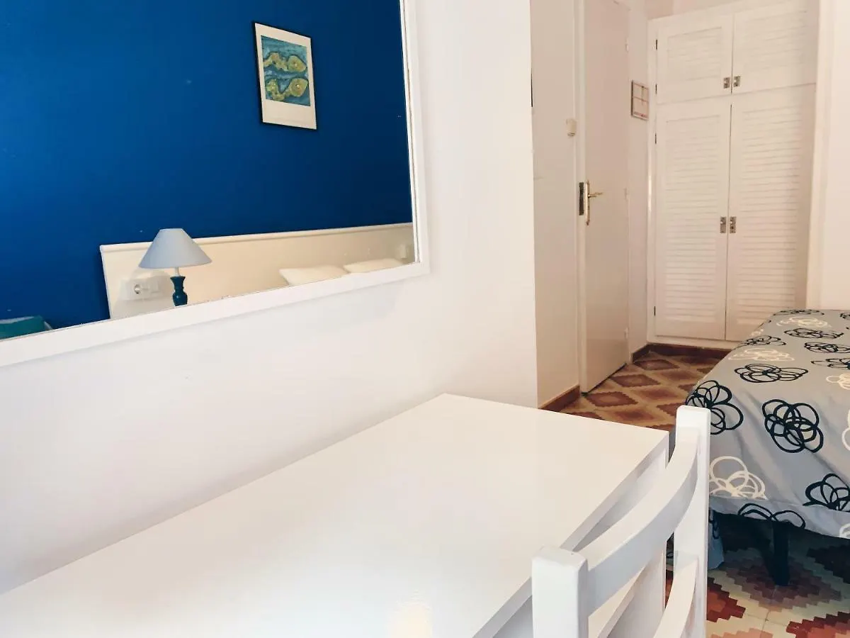 Hostal Portbou Guest house